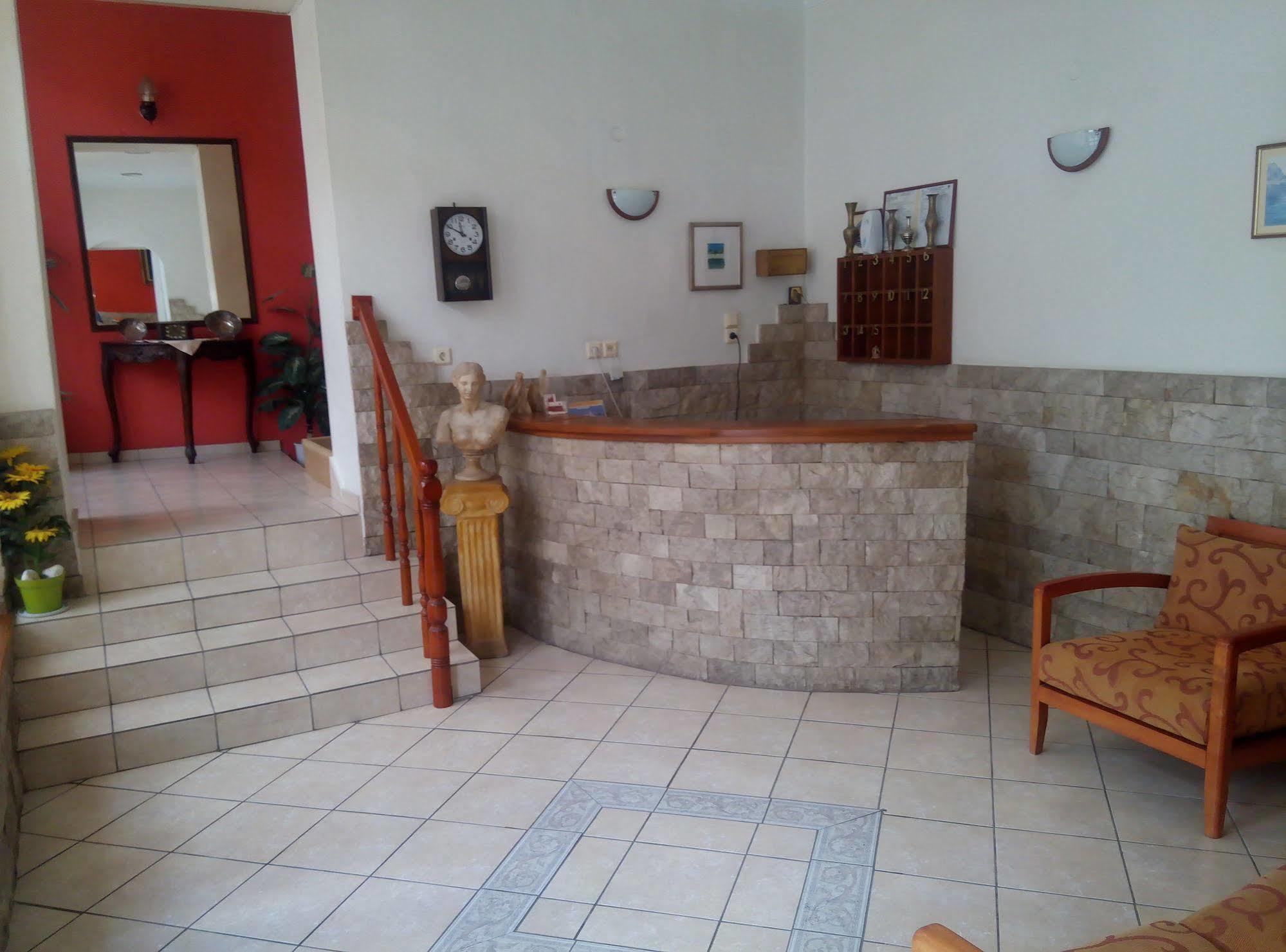 נאפפליו Hera Hotel מראה חיצוני תמונה