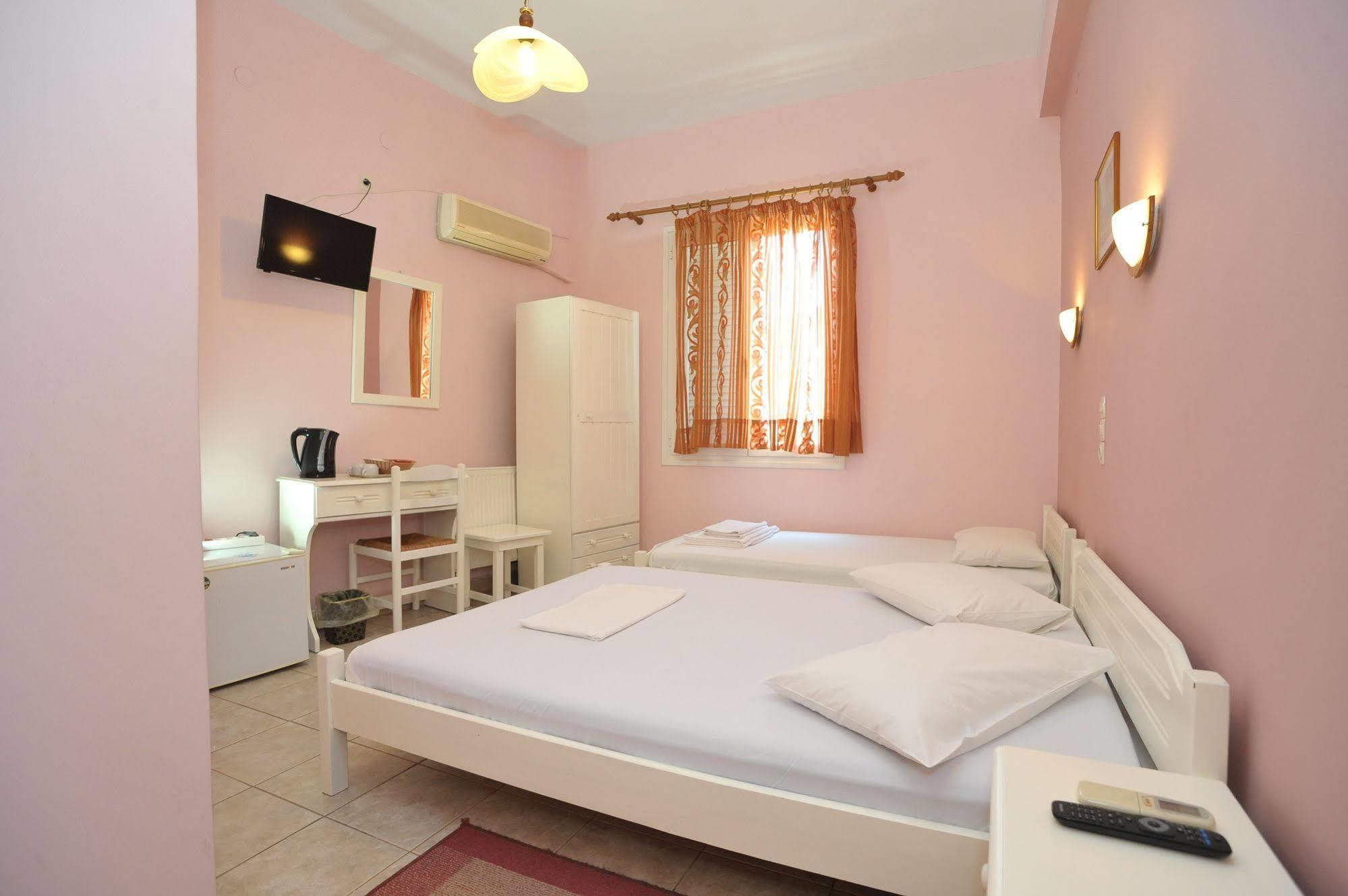נאפפליו Hera Hotel מראה חיצוני תמונה