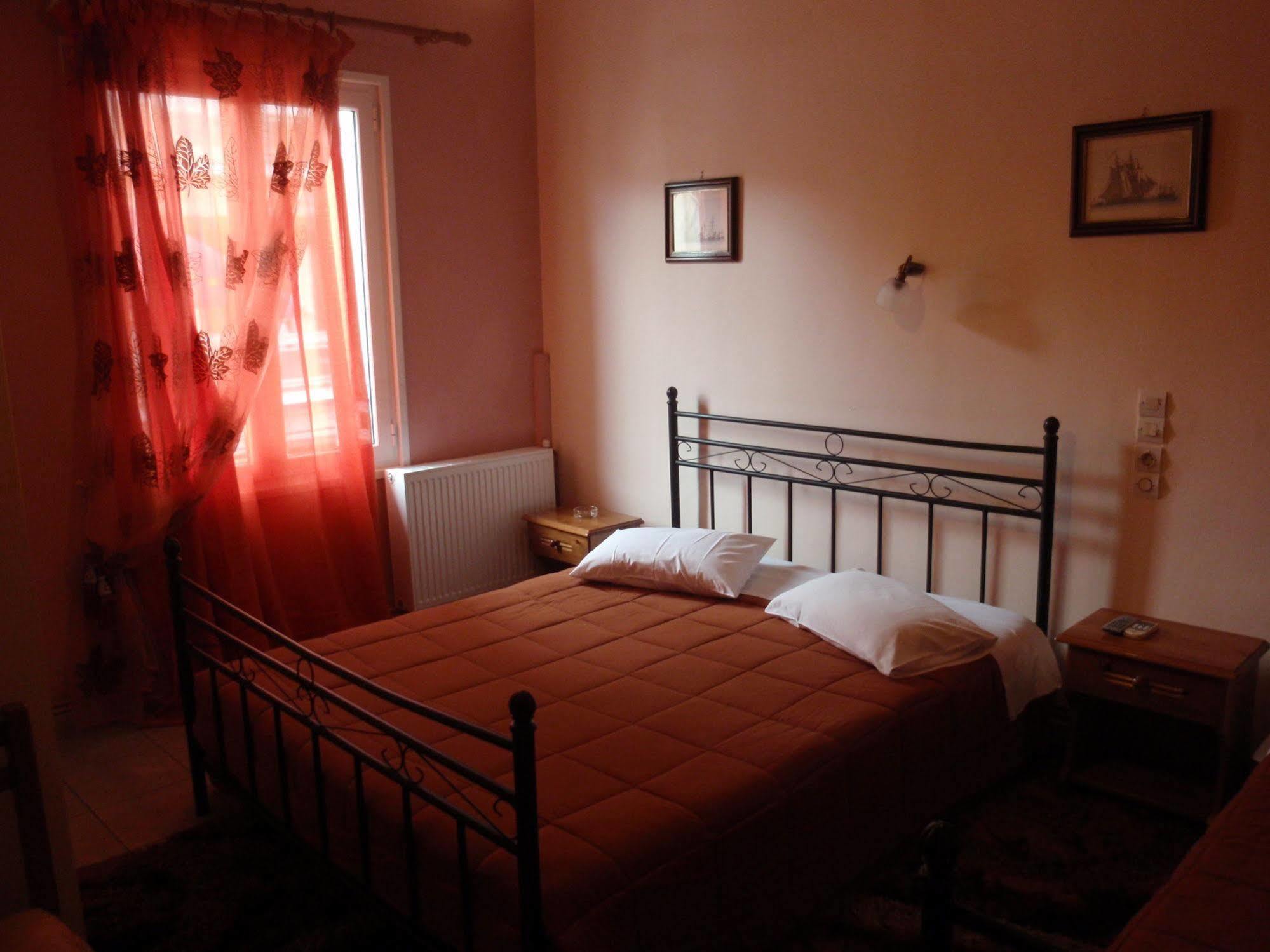 נאפפליו Hera Hotel מראה חיצוני תמונה